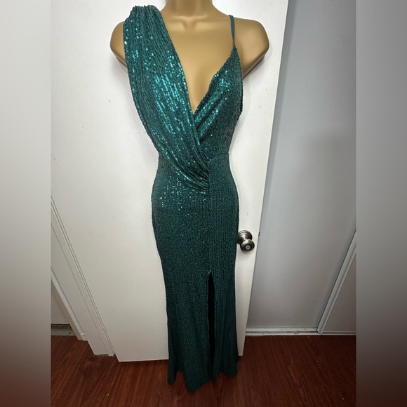 Baltic Born Sparkly GreenSequin Isla Asymmetrical Straps FrontSlit Dress NWT XS - Picture 6 of 16